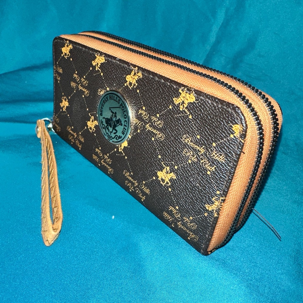 Beverly Hills Polo Club Brown Large Zip Up Wallet